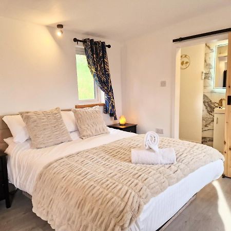 Kaoglen Lodge - Fawn Pod - Hot Tub - Dogs - Pitlochry - Luxury Blairgowrie and Rattray Exterior photo