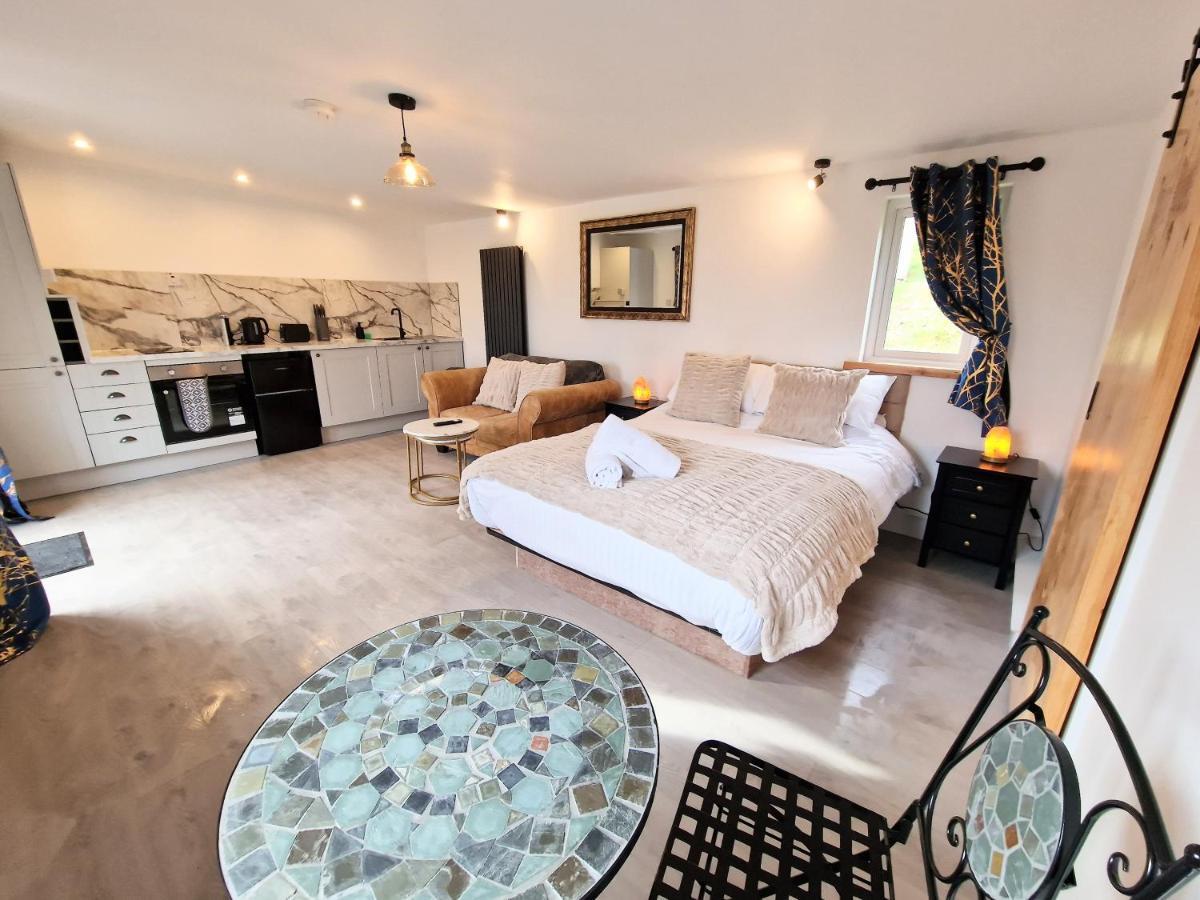 Kaoglen Lodge - Fawn Pod - Hot Tub - Dogs - Pitlochry - Luxury Blairgowrie and Rattray Exterior photo