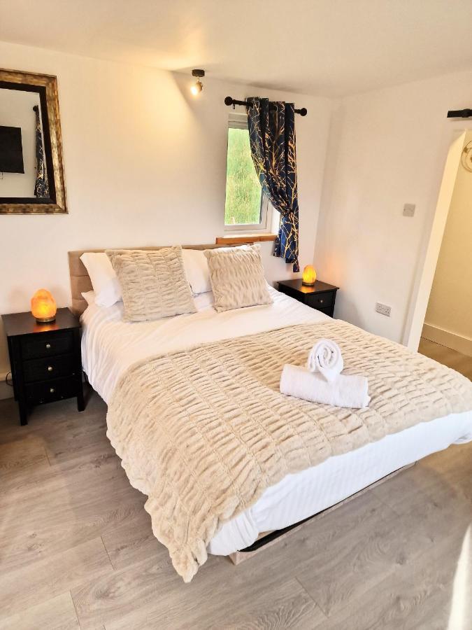 Kaoglen Lodge - Fawn Pod - Hot Tub - Dogs - Pitlochry - Luxury Blairgowrie and Rattray Exterior photo