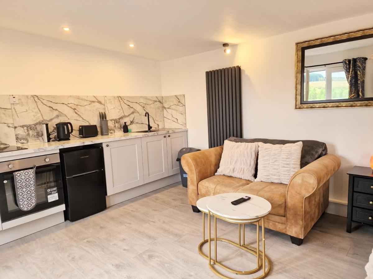 Kaoglen Lodge - Fawn Pod - Hot Tub - Dogs - Pitlochry - Luxury Blairgowrie and Rattray Exterior photo