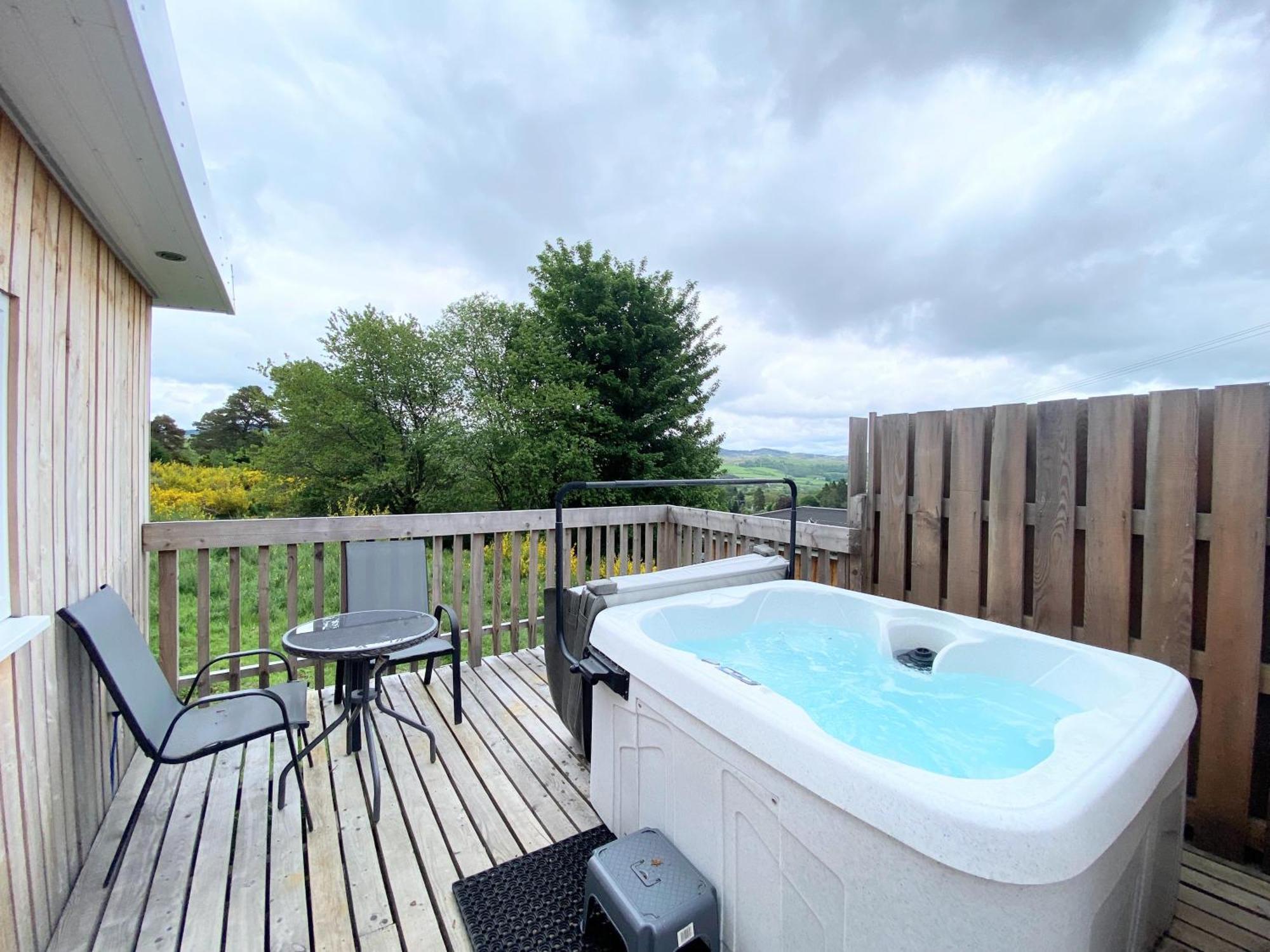Kaoglen Lodge - Fawn Pod - Hot Tub - Dogs - Pitlochry - Luxury Blairgowrie and Rattray Exterior photo
